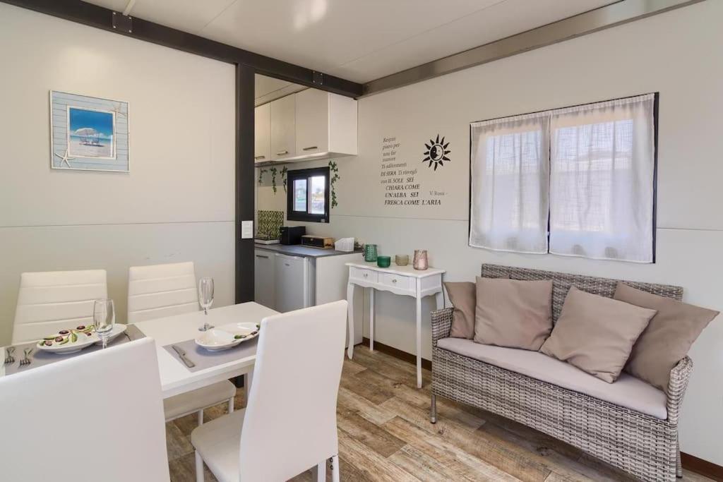 Houseboat Sardinia Suite كالياري المظهر الخارجي الصورة