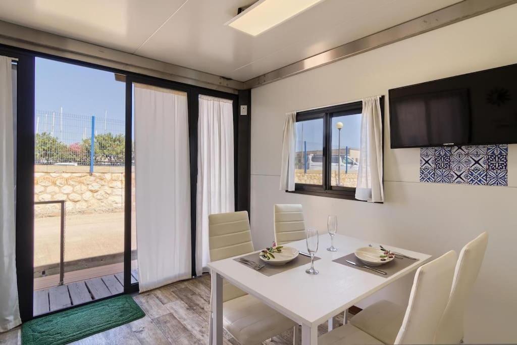 Houseboat Sardinia Suite كالياري المظهر الخارجي الصورة