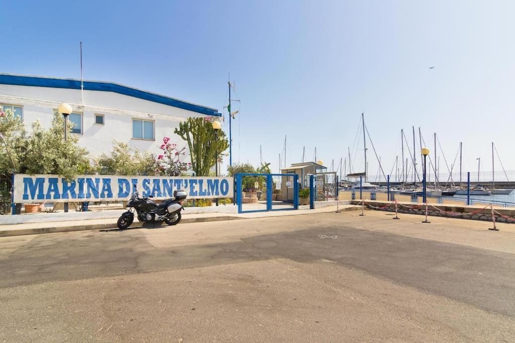 Houseboat Sardinia Suite كالياري المظهر الخارجي الصورة